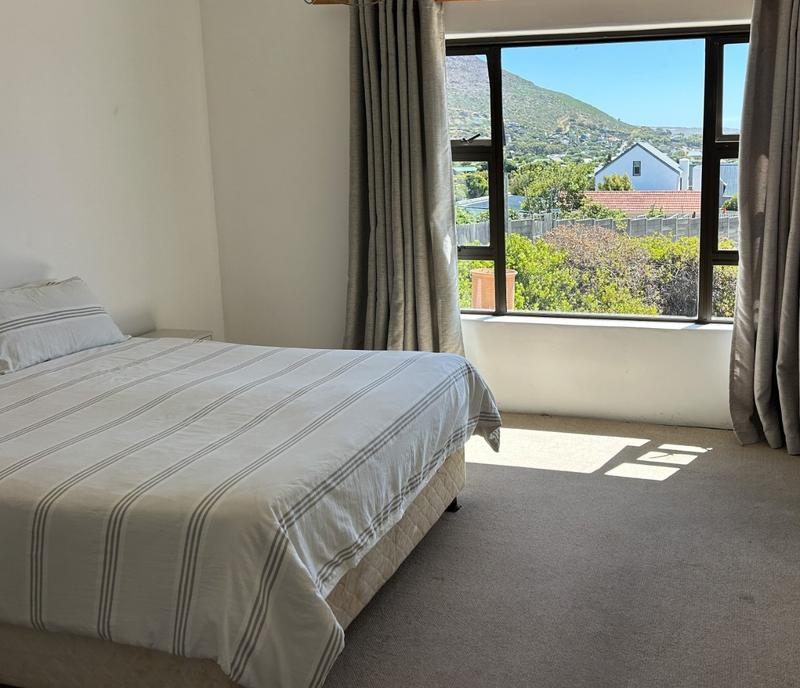 5 Bedroom Property for Sale in Capri Western Cape